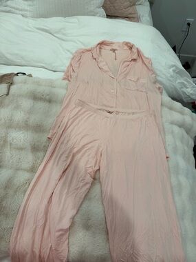 Eberjey Light Pink Short Sleeve Button Pajama Set (top: small, bottoms: medium)